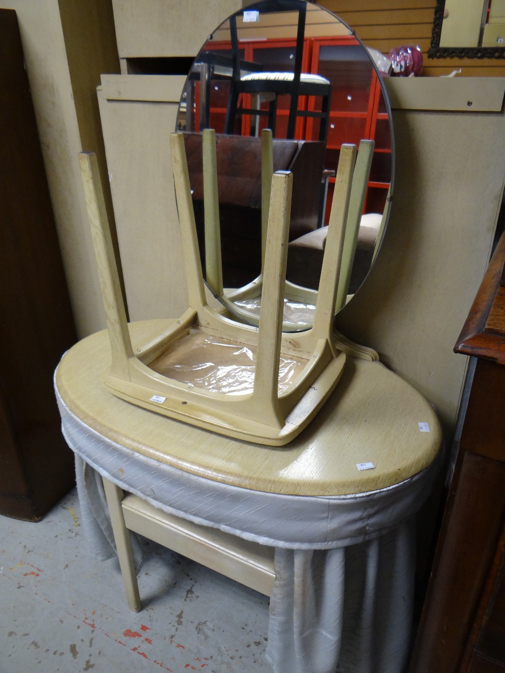 A vintage four-piece painted bedroom set comprising double wardrobe, tallboy, an oval mirrored - Image 2 of 2