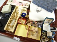 A parcel of jewellery, mainly costume, but also 9ct yellow gold items noted eg. ladies wristwatch,
