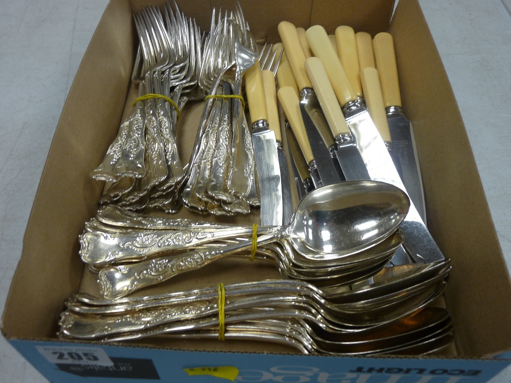 Parcel of King's pattern cutlery and similar bone handled cutlery