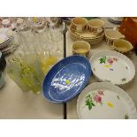 Large parcel of drinking glassware and kitchen porcelain