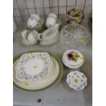 Quantity of Royal Doulton 'Berkshire' dinner and teaware, an Oriental ginger jar and other china and