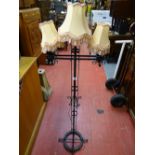 Modern metal ornate triple lamp stand E/T