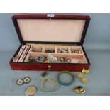 Jewellery box with generous contents including white and yellow metal