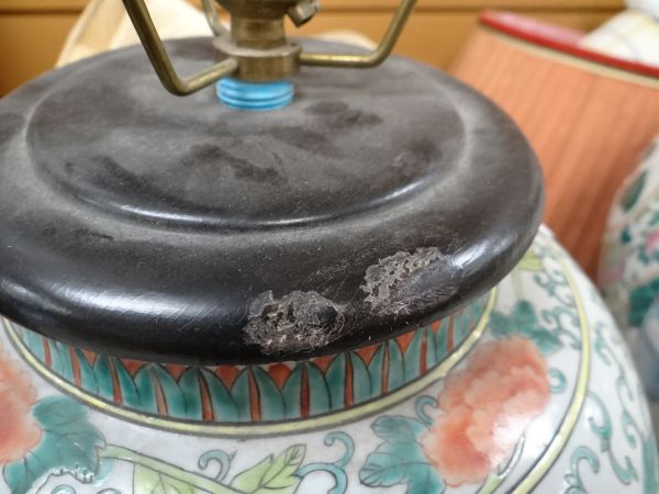 A quantity of mixed table lamps including Chinese-style pottery examples, cut glass examples ETC(6) - Image 2 of 8