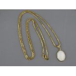 AN EIGHTEEN CARAT GOLD BOX CHAIN, 70 cms long, approximately 20 grms together with an opal