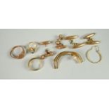A parcel of yellow gold jewellery including 9ct seed pearl set brooch, an 18ct yellow gold gypsy