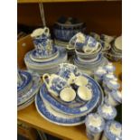 A parcel of mixed Staffordshire blue & white pottery including willow and cathedral scene transfer