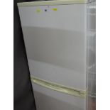 Compact upright fridge freezer E/T