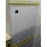 Compact upright fridge freezer E/T