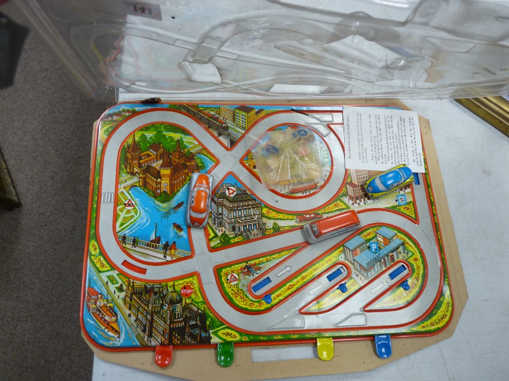Tinplate clockwork vehicle and town game