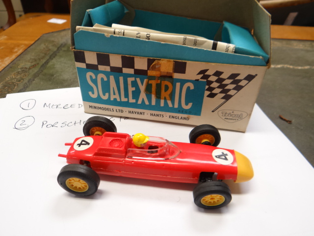 A LARGE COLLECTION OF VINTAGE SCALEXTRIC RACING TRACK CARS ETC., some boxed - Image 15 of 37