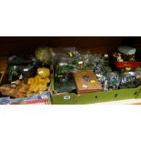 COLLECTION OF VINTAGE TOY SOLDIERS, tanks, Sooty glove puppet etc