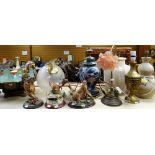 PARCEL OF TABLE LAMPS & COUNTRY ARTISTS ANIMAL FIGURES