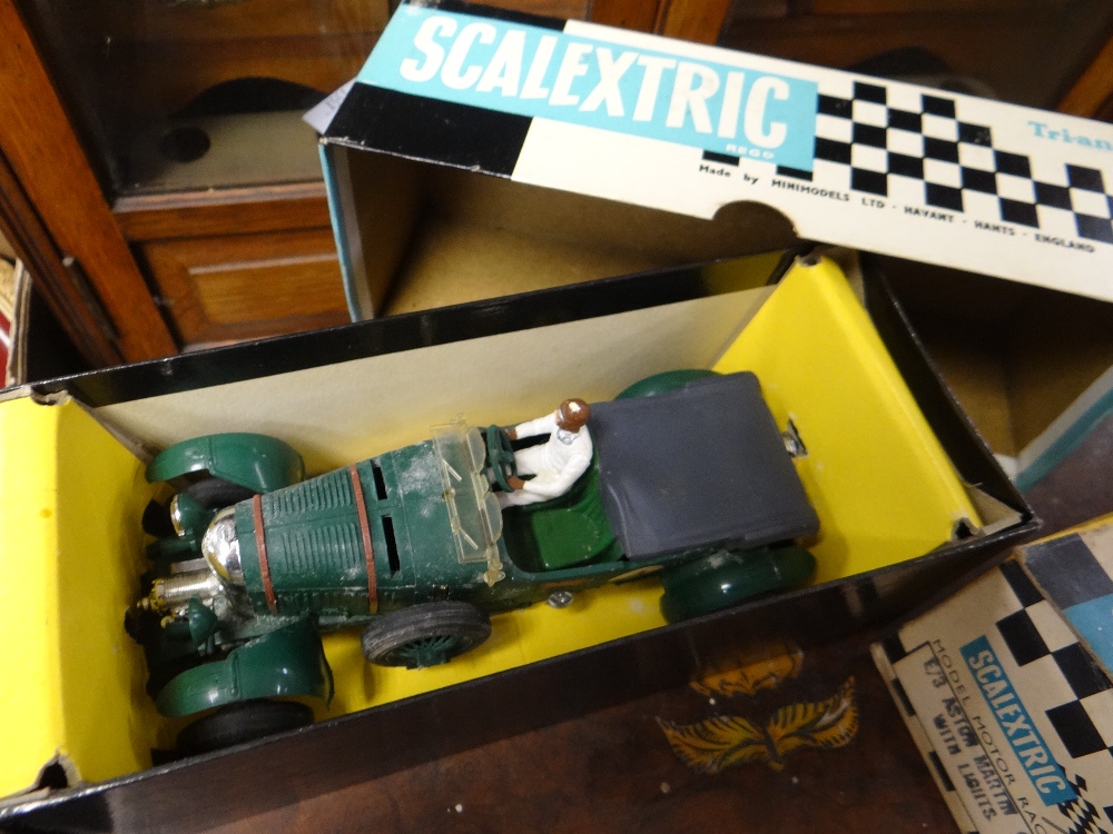 A LARGE COLLECTION OF VINTAGE SCALEXTRIC RACING TRACK CARS ETC., some boxed - Image 5 of 37