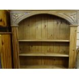 Pine hanging shelving rack with arched and carved top, ?? cms wide