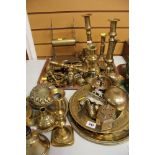 A QUANTITY OF MIXED BRASSWARE