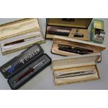COLLECTABLES, SMALL TRAY to include various boxed fountain pens to include Shaeffer, Parker ETC some