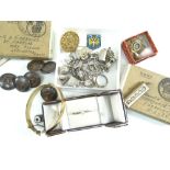 PARCEL OF JEWELLERY & OTHER COLLECTABLES including set of six regimental buttons, two boxed World
