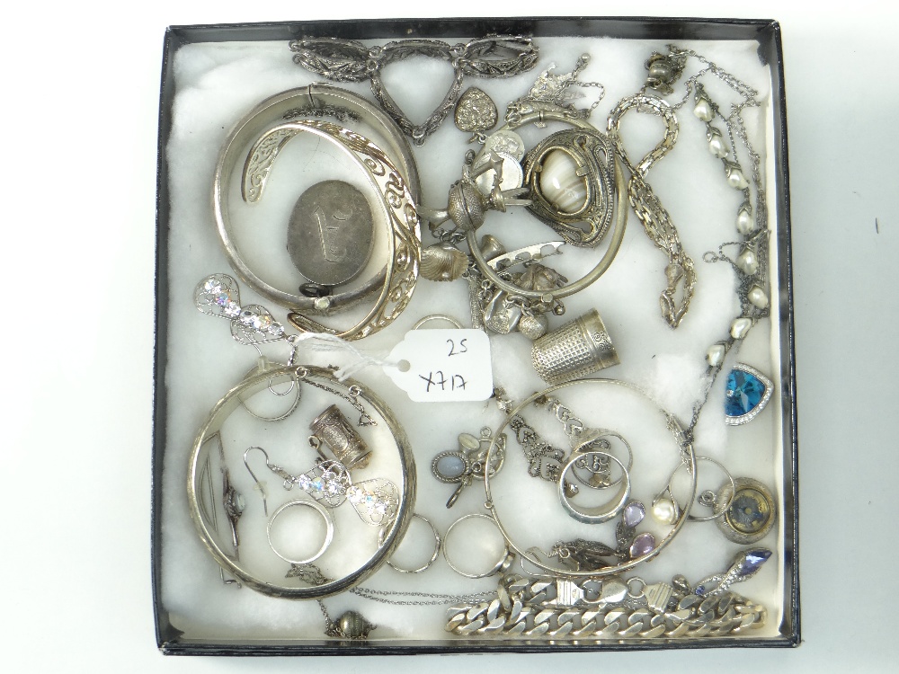 PARCEL OF WHITE METAL / SILVER JEWELLERY to include bright-cut bangle, charms, earrings and rings