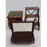 19TH CENTURY TOILET MIRROR, AN ANTIQUE COMMODE & LIBRARY STEPS
