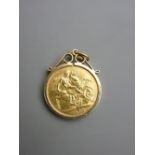 A 1907 GOLD SOVEREIGN with 9ct gold mount and hook, 9.5gms