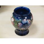 MOORCROFT 'ANEMONE' BALUSTER VASE, 14cms tall