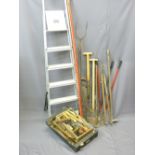 PARCEL OF LONG HANDLED GARDEN TOOLS, metal Abru step ladder and a quantity of vintage hand tools