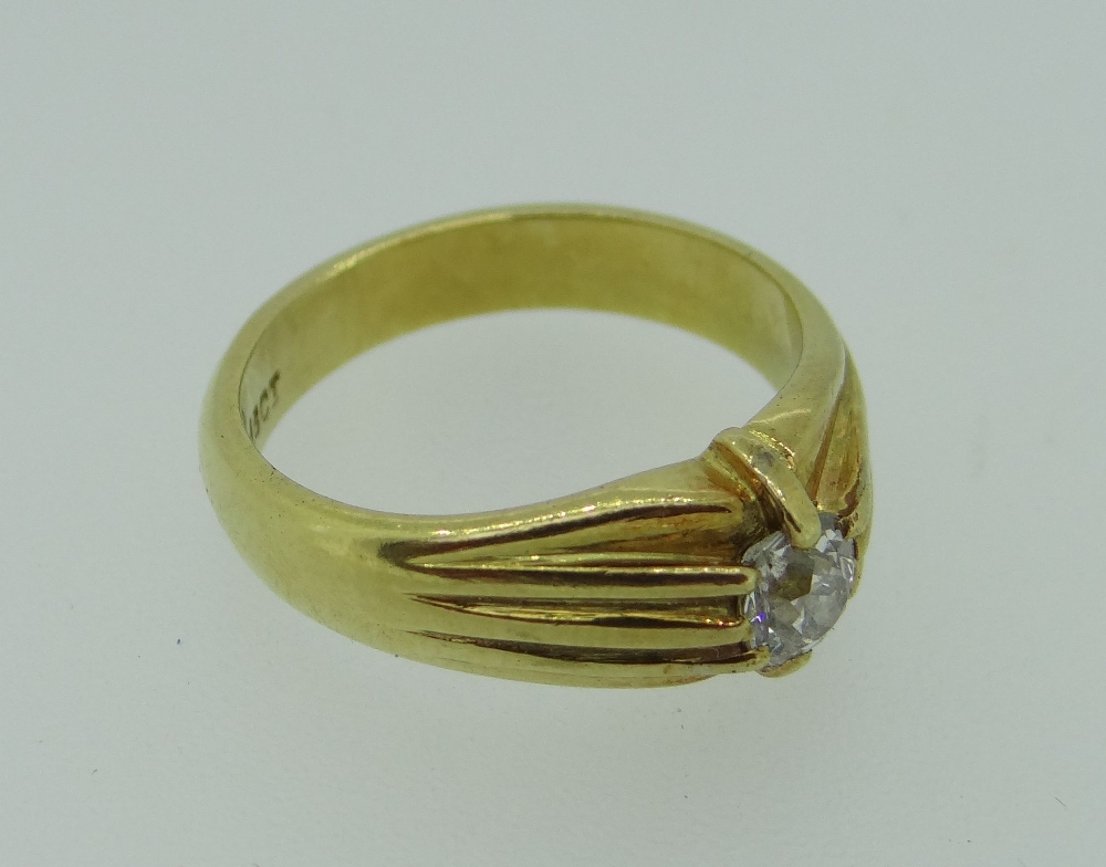 18CT YELLOW GOLD DIAMOND RING the single stone 0.3ct approx. (visual estimate), 8.3g approx. - Image 3 of 4