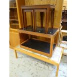 MID-CENTURY NEST OF THREE COFFEE TABLES / MID-CENTURY FORMICA TOP TROLLEY / MID-CENTURY LIGHT WOOD