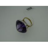 18CT YELLOW GOLD & WHITE METAL AMETHYST RING 12gms