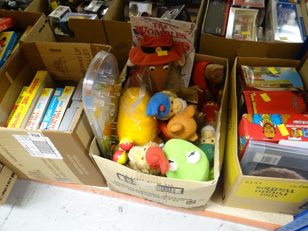 CHILDREN'S BOXED GAMES, Noddy toys, various children's soft toys ETC