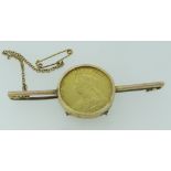 VICTORIAN 1900 GOLD FULL SOVEREIGN IN 9CT YELLOW GOLD BAR BROOCH MOUNT in Sanders Ltd jewellery box,