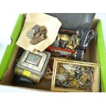ASSORTED COLLECTABLES to include loose coins and tokens, costume and dress jewellery including