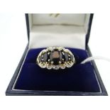 9CT YELLOW GOLD DIAMOND & SAPPHIRE RING, 4.0gms