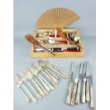 TRAY OF VINTAGE, MAINLY EPNS CUTLERY and a boxed pierced fan ETC