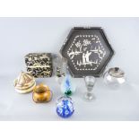 MIXED GROUP OF COLLECTABLES including a Mauchlinware Cauldron Burns Monument, a Victorian glass