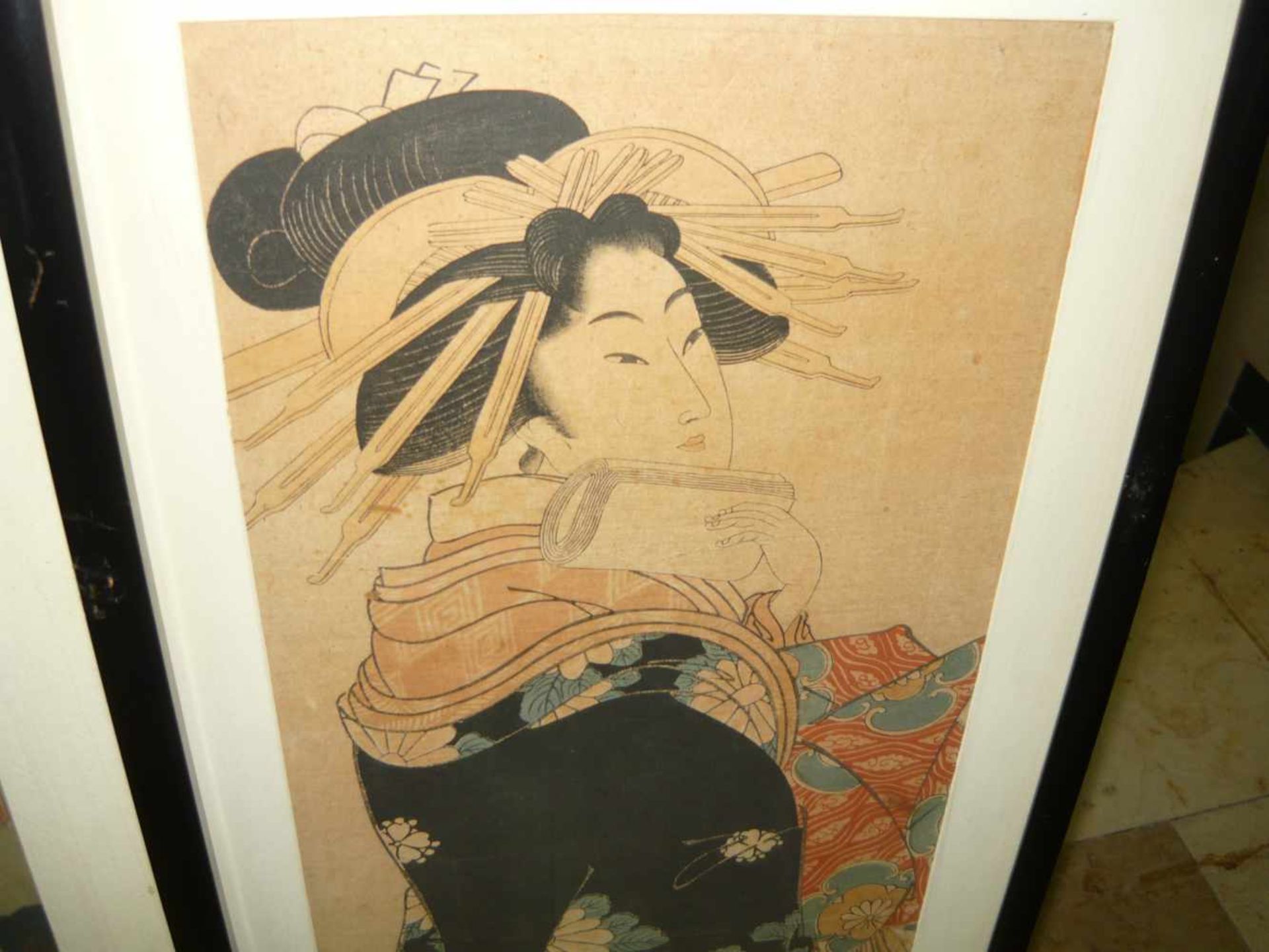 Ichimosai Yoshaitora. Triptychon. Darstellung von drei Damen. Japanische Farbholzschnitte. Hinter - Bild 4 aus 4