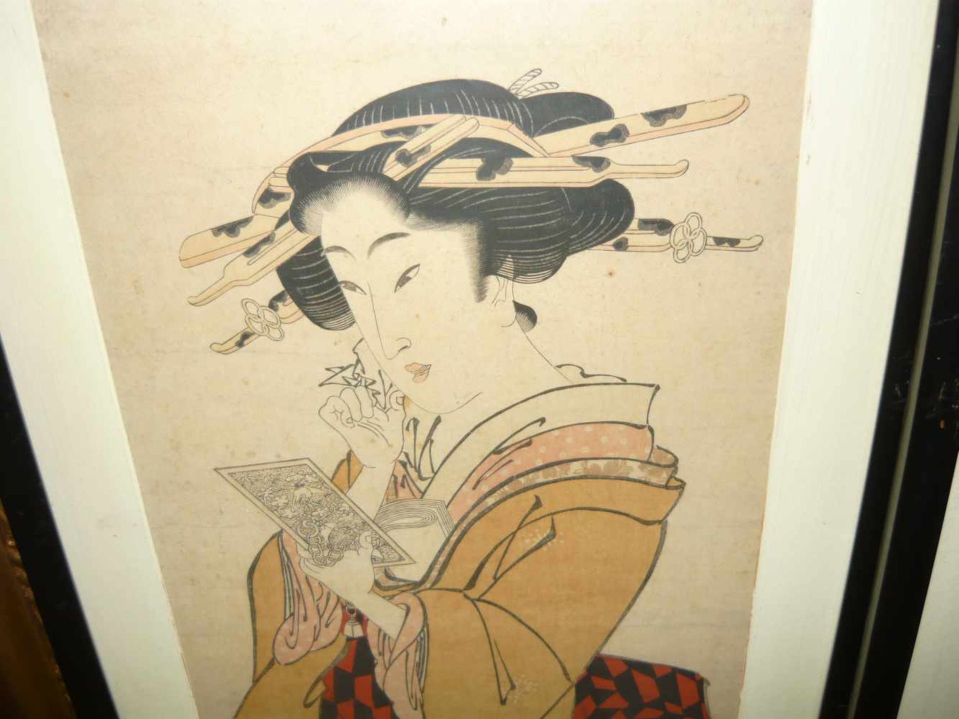 Ichimosai Yoshaitora. Triptychon. Darstellung von drei Damen. Japanische Farbholzschnitte. Hinter - Bild 2 aus 4