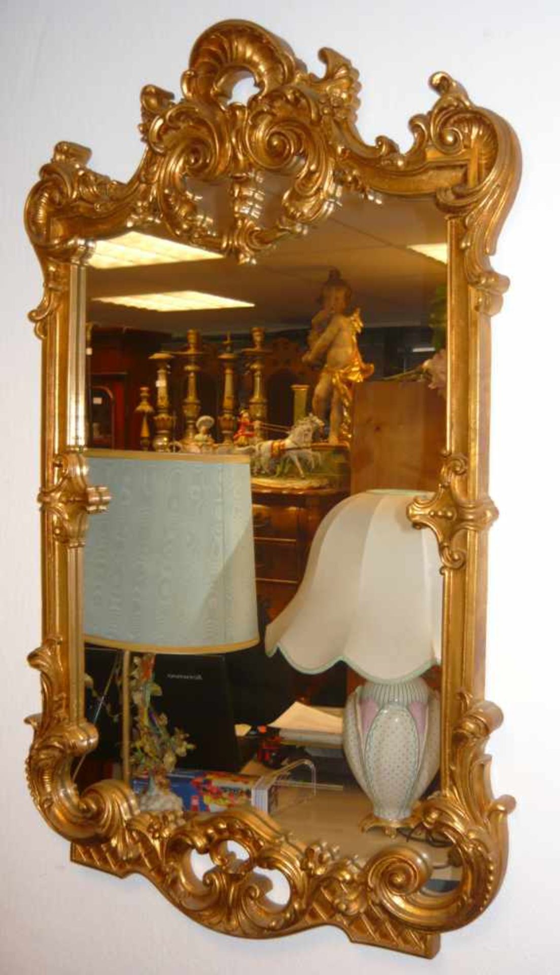 Großer Prunkspiegel. Repro. Maß ca. 67x99 cm.Large splendour mirror.repro.. Meas. app. 67x99 ccm.