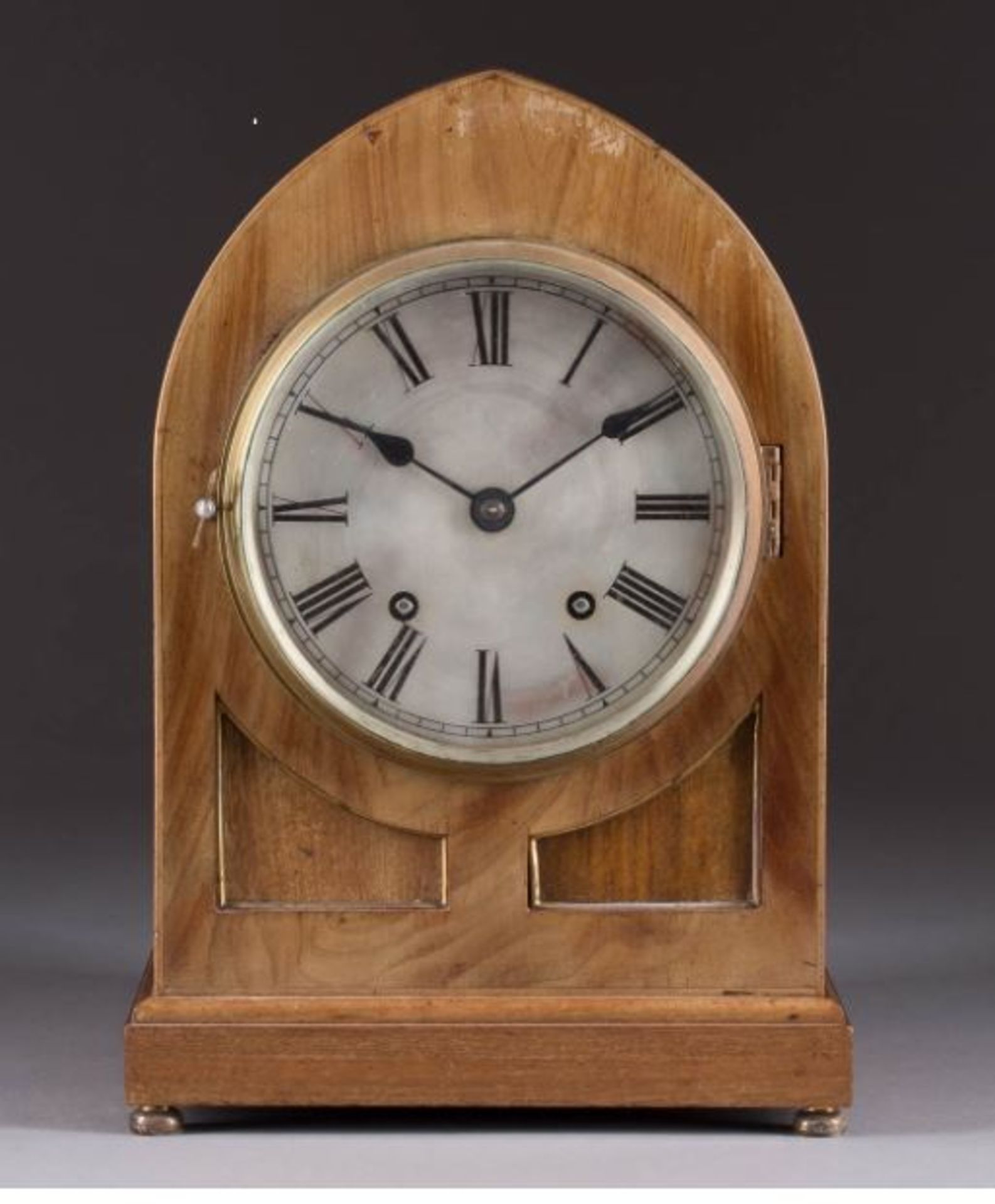 Winterhalder & Hofmeier, Schwärzenbach. Bracket-Clock. Mahagoni, furniert. Ende 19. Jhdt. Pendel