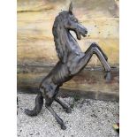 Steigendes Pferd.Bronze patiniert. H: 127 cm.- - -20.00 % buyer's premium on the hammer price19.00 %