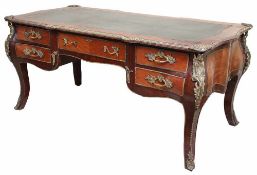 Bureau plat.Frankreich 19. Jh. Régence-Stil. Palisander und Rosenholz auf Eiche furniert.