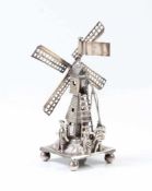 Miniaturwindmühle.Silber. H: 9,3 cm. Gew. 38g.- - -20.00 % buyer's premium on the hammer price19.