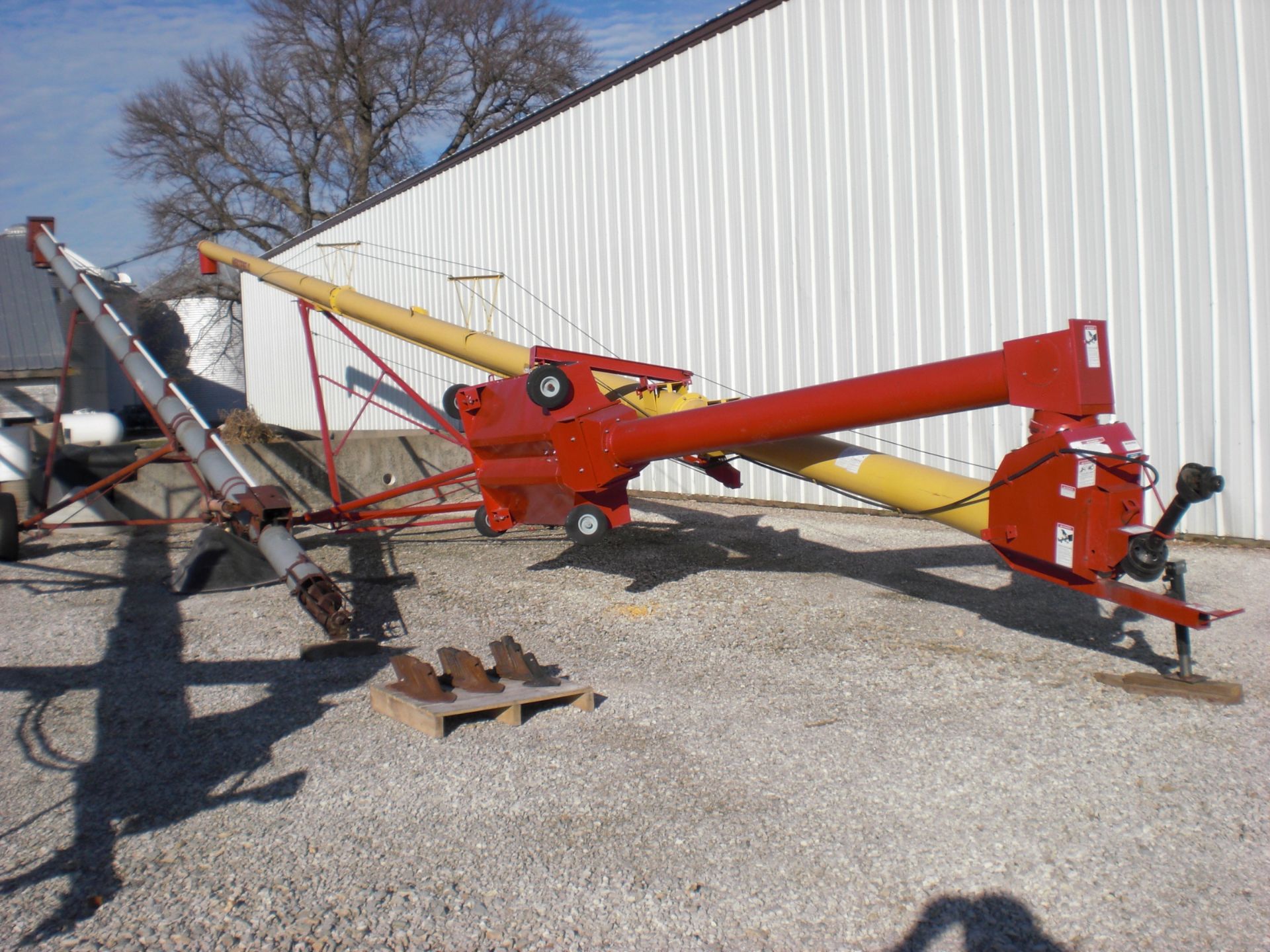 Peck 32’ 8” PTO auger. - Image 3 of 3