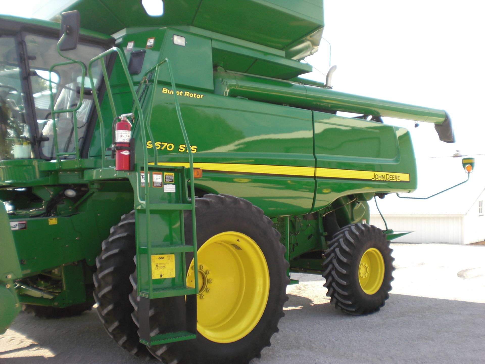 2008 JD 9670 STS Mauer extension, premium cab, 18.4 R 42” duals, 1405 engine hours 881 separator - Image 4 of 5