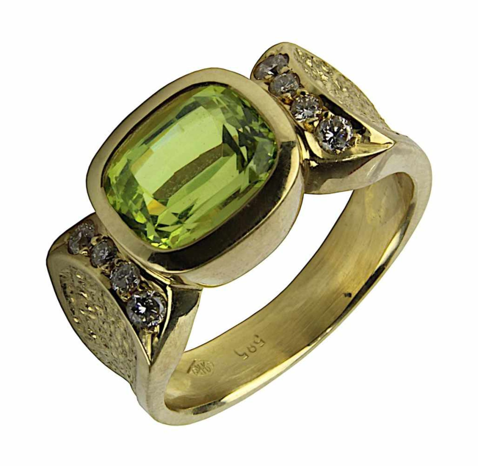 Gelbgold-Peridot-Brilliantring, 585er handgearbeitete Ringschiene mit einem großen, zentral