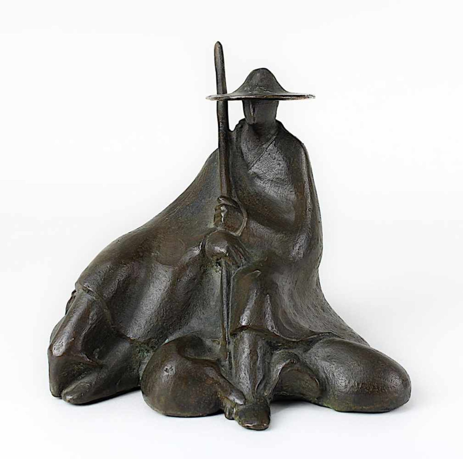 Kreutter, Wolfgang (Siegen 1924 - 1989 Stadtlohn), Sitzender Schäfer, Figur aus Bronze mit