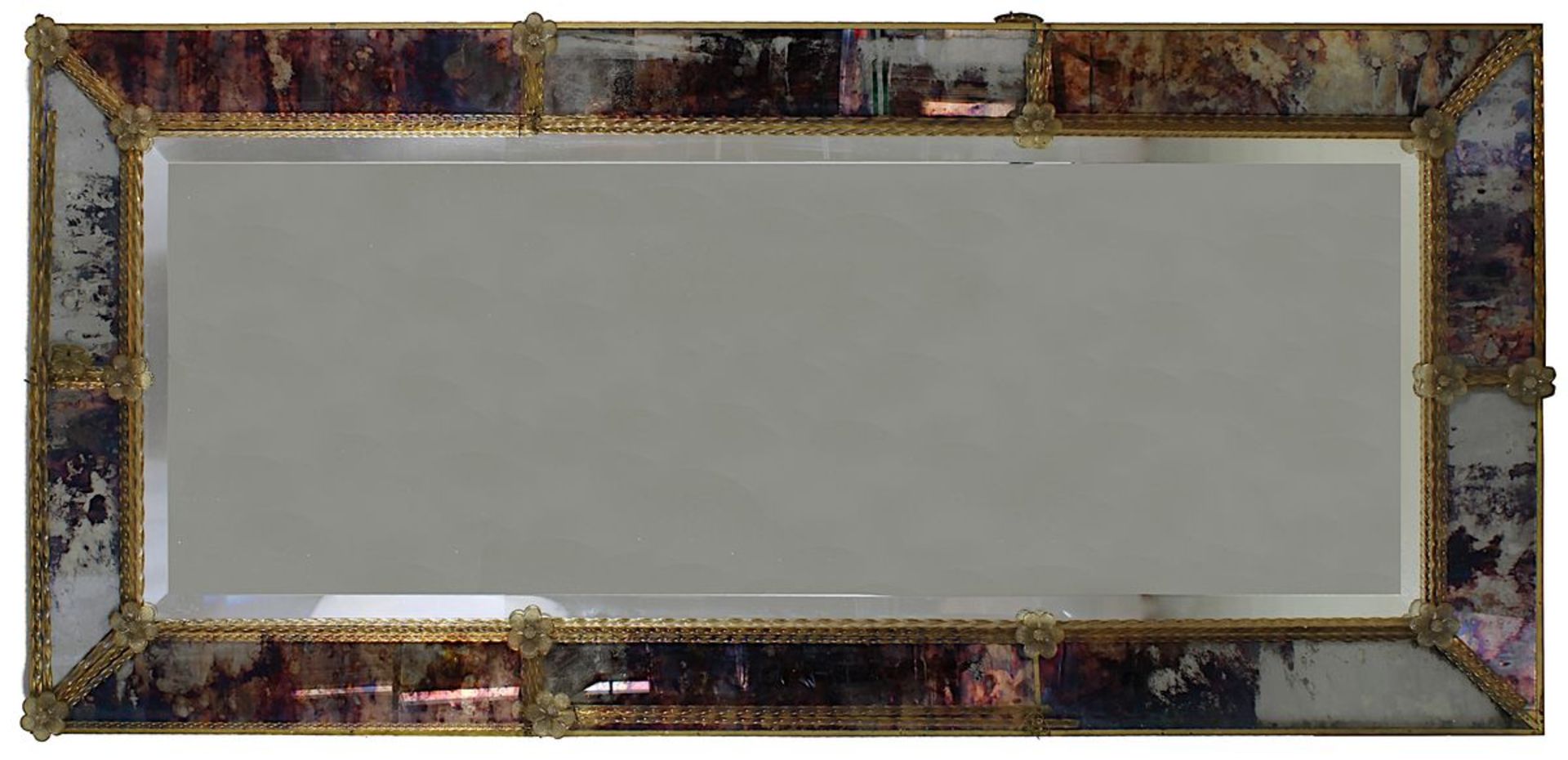 Murano-Wandspiegel, um 1930, rechteckige Form mit mittig facettiertem Spiegel, auf Holzplatte