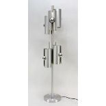 Designer-Stehlampe mit sechs zylinderförmigen Brennstellen, 1970er Jahre, Aluminiumgestell, H 131