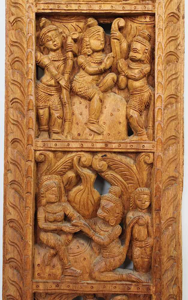 Holzrelief, Südindien 20. Jh., Teakholz, aus einem Stück geschnitzt und wohl aus größerem - Image 4 of 6